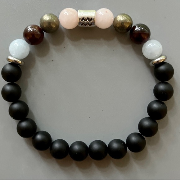 Aquarius ♒️ Zodiac Handcrafted Bead Bracelet - Picture 2 of 7
